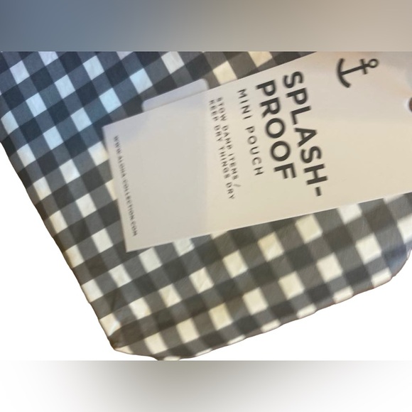 NWT Vuori aloha mini pouch - Picture 3 of 5